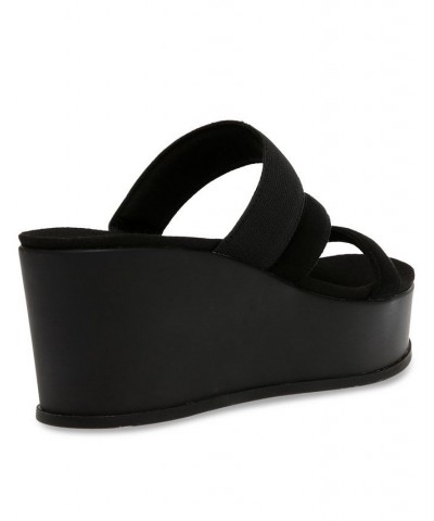 Women's Vai Slip-On Platform Sandals Black $31.60 Shoes